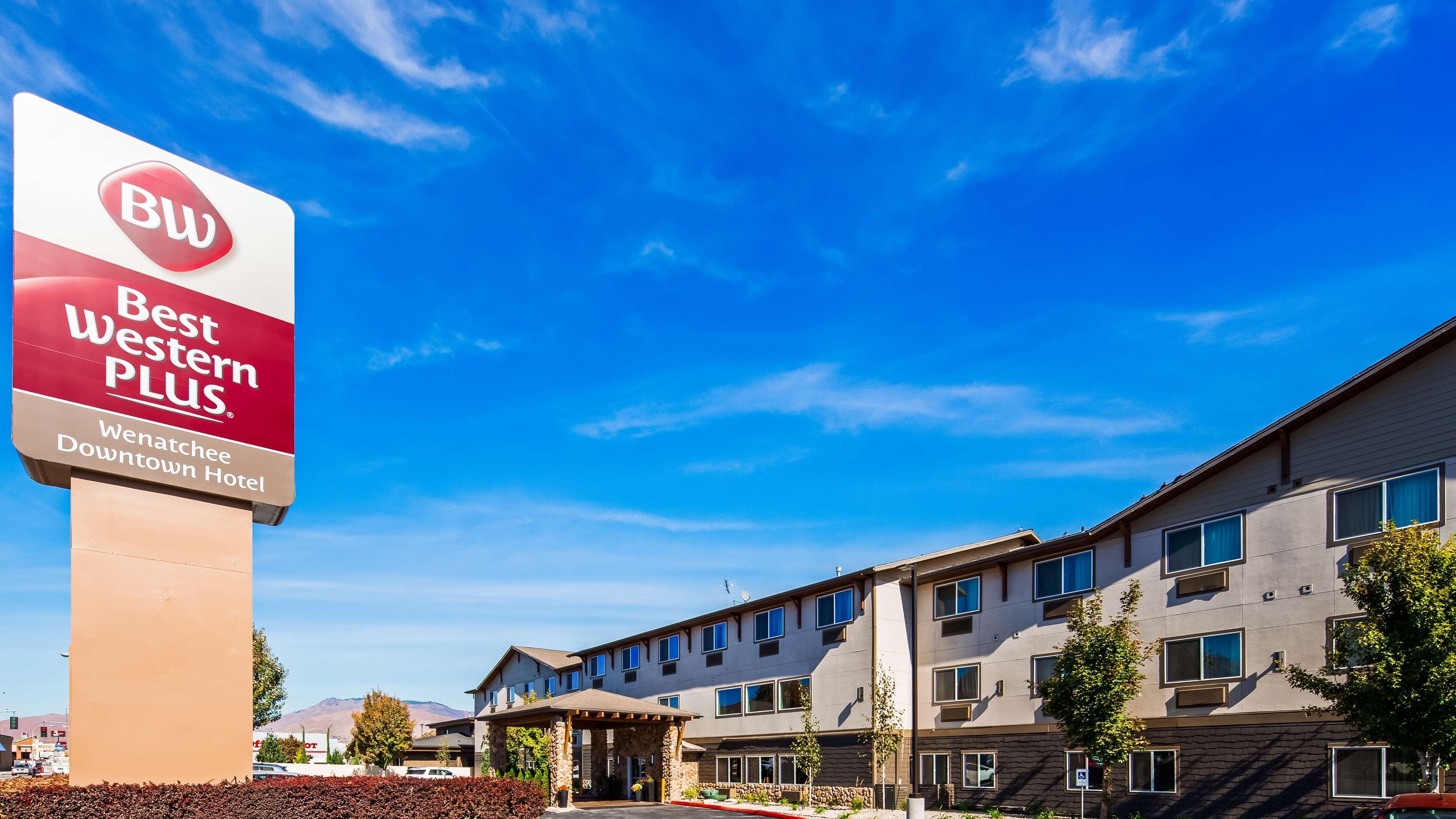 Western Front Hotel 3*