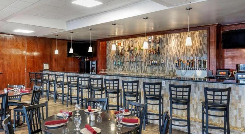 Western Front Hotel 3*