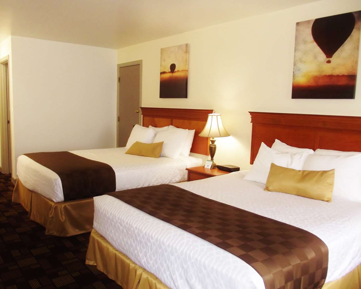 Hotel Western Front